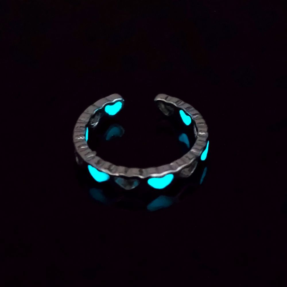 Mogna Mart™ Glow-in-the-Dark Silver Heart Adjustable Ring